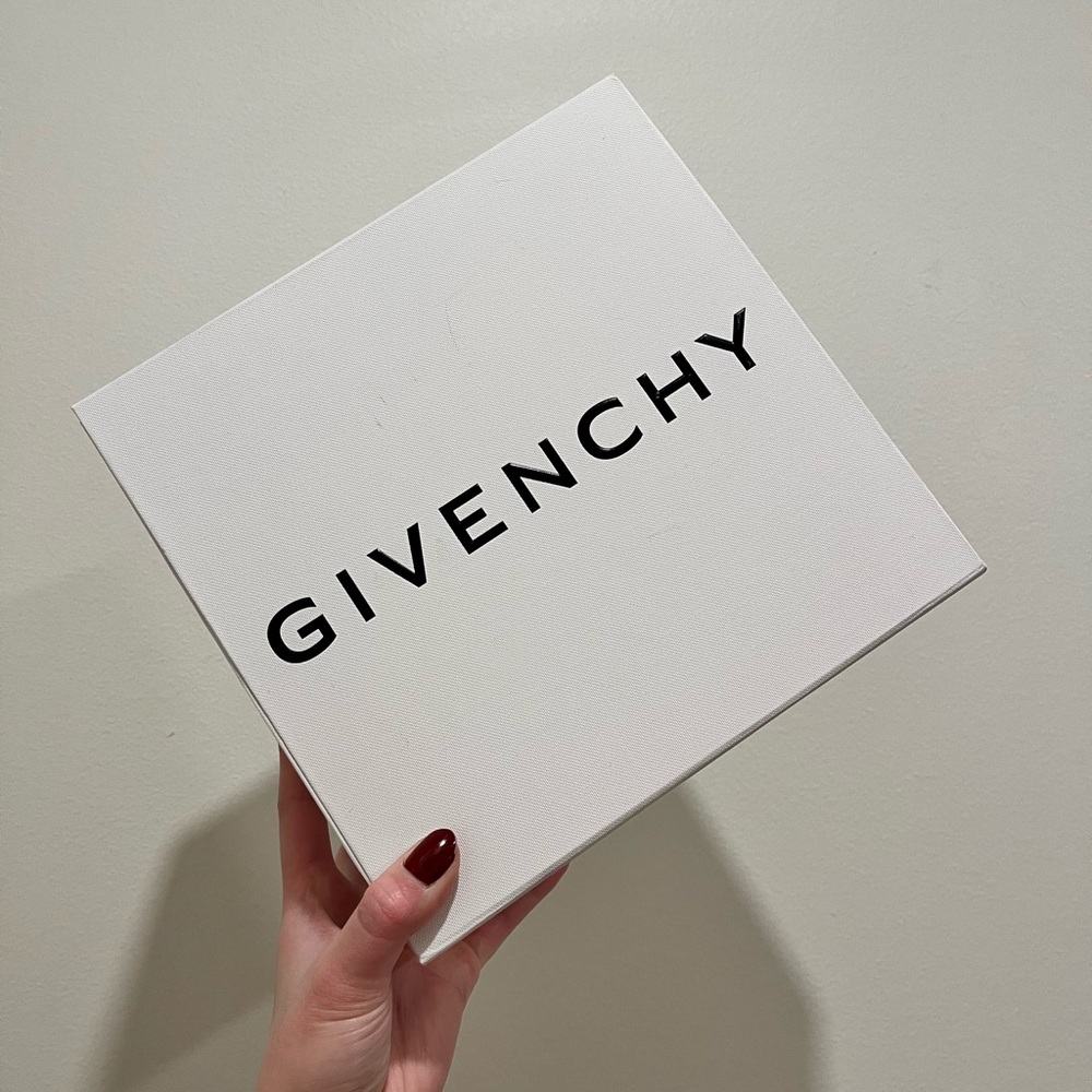 Givenchy White Box